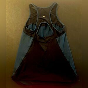 Lululemon women’s Mesh Panelled Training Shelf Tank Size 4 Black Teal